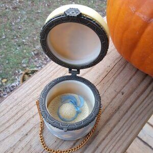 Mini doll's hat box EC